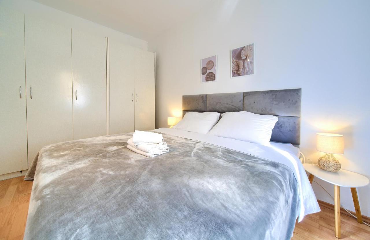 Luxury Apartments Vanessa, Njivice Dış mekan fotoğraf