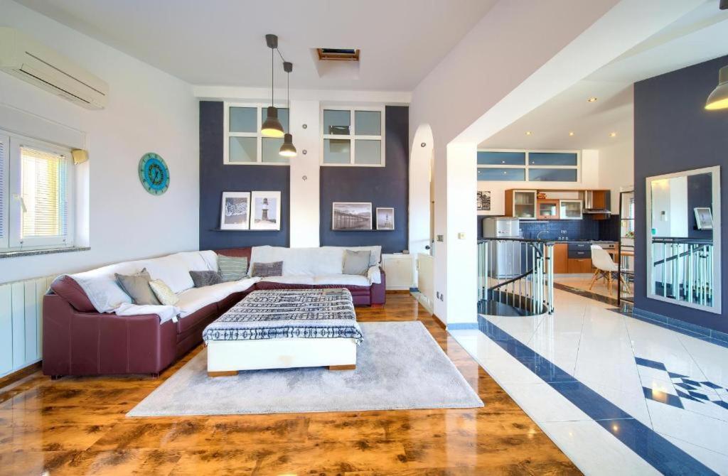 Luxury Apartments Vanessa, Njivice Dış mekan fotoğraf