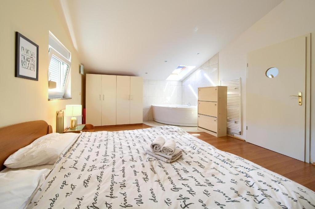 Luxury Apartments Vanessa, Njivice Dış mekan fotoğraf